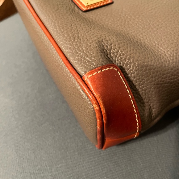 Dooney and Bourke Bag and Card/Coin Case in Elephant - Picture 2 of 10